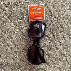 NWT Sunreaders Foster Grant +2.50 Seraphin